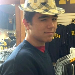 Meet your Posher, Brandon